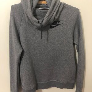 NIKE SWEATER